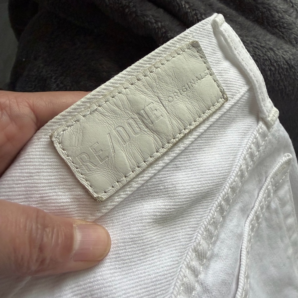 RE/DONE Originals White Frayed Denim Cutoff Shorts Size 25 High Rise Raw Hem - Picture 9 of 13